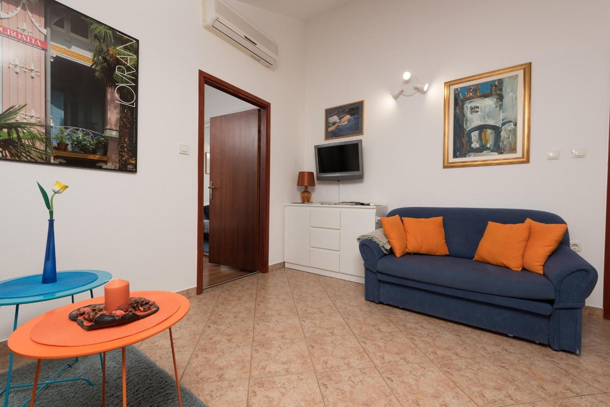 Apartments Villa Zara Ловран Экстерьер фото